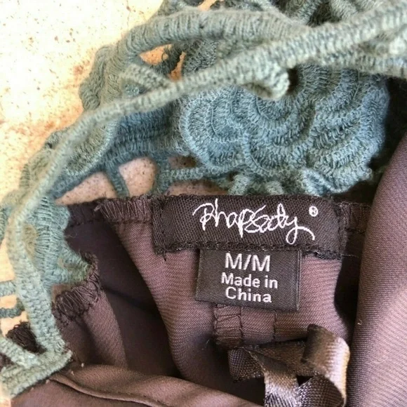 Rhapsody Boutique Grey Shiny Pocket Top Tank Top M - Picture 2 of 3